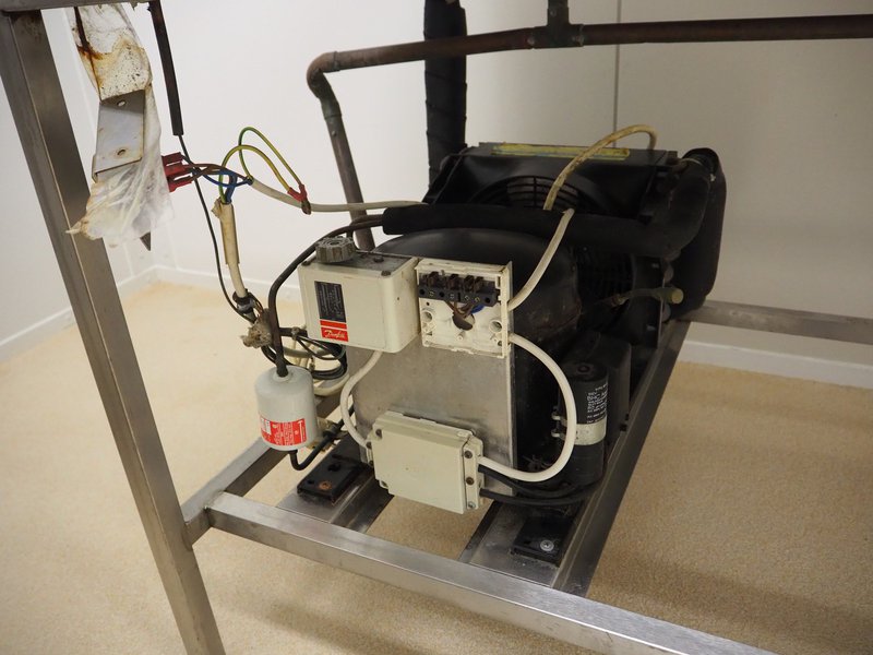 Dispensador de comida a baño maría