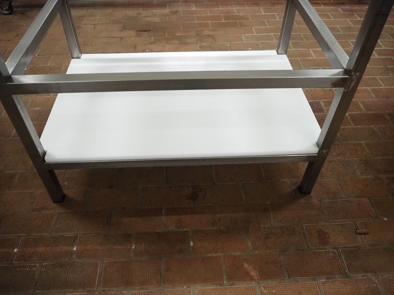 Mesa de acero inoxidable más encimera plástica