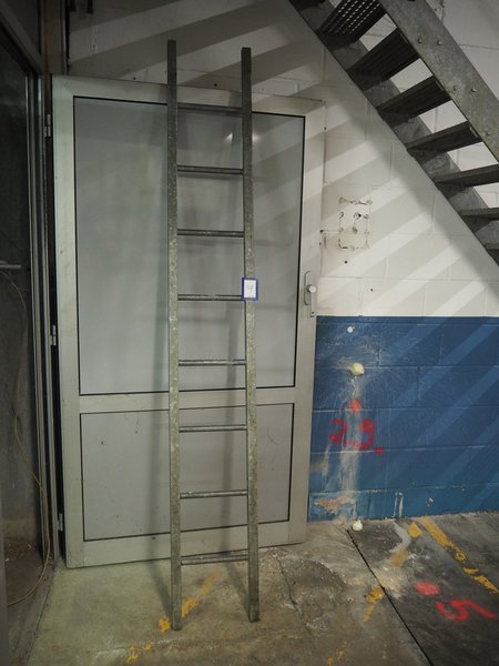 Escalera de acero - 8 escalones