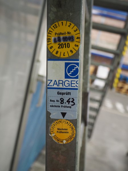 Escalera de acero - 8 escalones